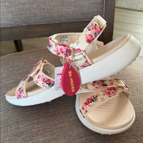 Skechers go golf rose pattern sandals NWT - Picture 2 of 6